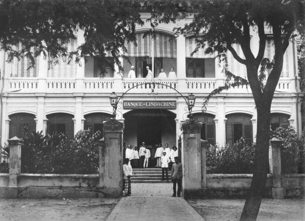 Bank of Indochina at Saigon, c.1900 (b/w photo)  à Photographe français