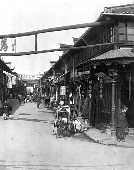 Chinatown in Shanghai, late 19th century à Photographe français