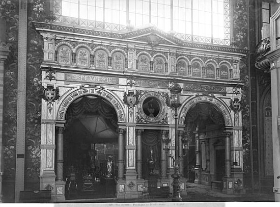 Portico of the Silversmith Pavilion at the Universal Exhibition, Paris à Adolphe Giraudon