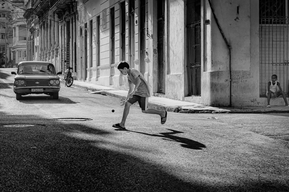 Playing in the Street à Andreas Bauer