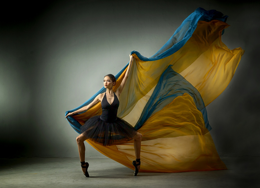 Dance with Colors à Angela Muliani Hartojo