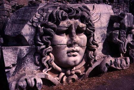 Colossal Head of Medusafrom a frieze on the Temple of Apollo à Anonyme