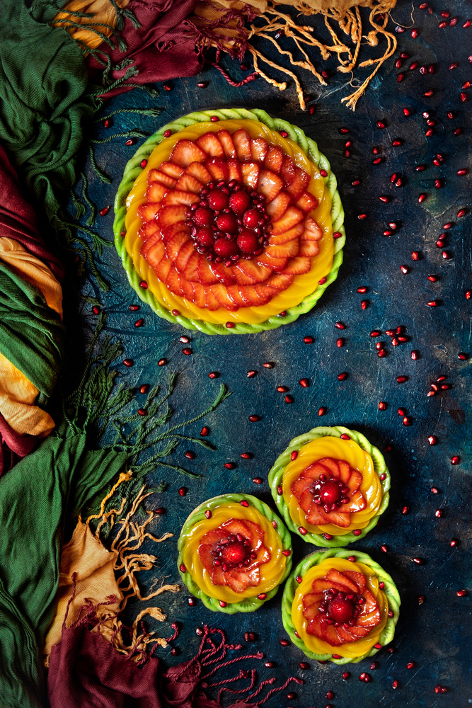 Colored fruit tart à Denisa VLAICU