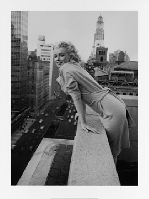 Marilyn Monroe on the Ambassador à Ed Feingersh