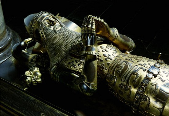 Effigy of Edward the Black Prince, 1376 (gilt bronze) (also see 122668) à École anglaise de peinture