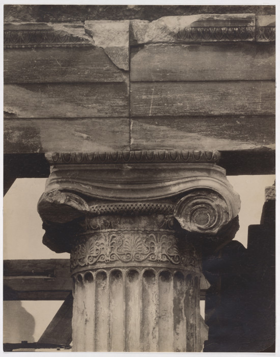 Athens: A capital at the Erechtheion à Frédéric Boissonnas