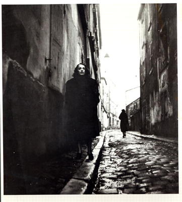 Portrait of Edith Piaf (1915-63) in Paris (b/w photo) à Photographe français (20ème siècle)