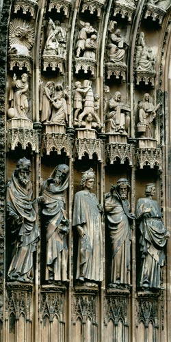 Sculptural detail from the left-hand side of the central portal, west facade à École allemande