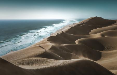 DESERT MEETS OCEAN