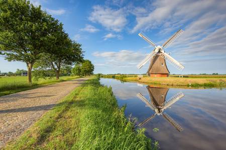 Krimstermolen bei Groningen in den Niederlanden