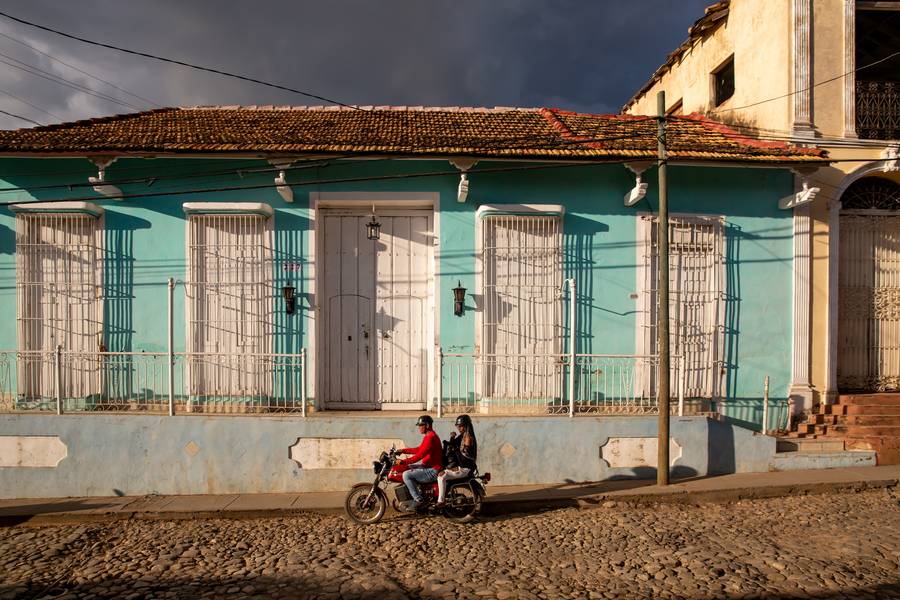 Motorbike Trinidad, Cuba à Miro May