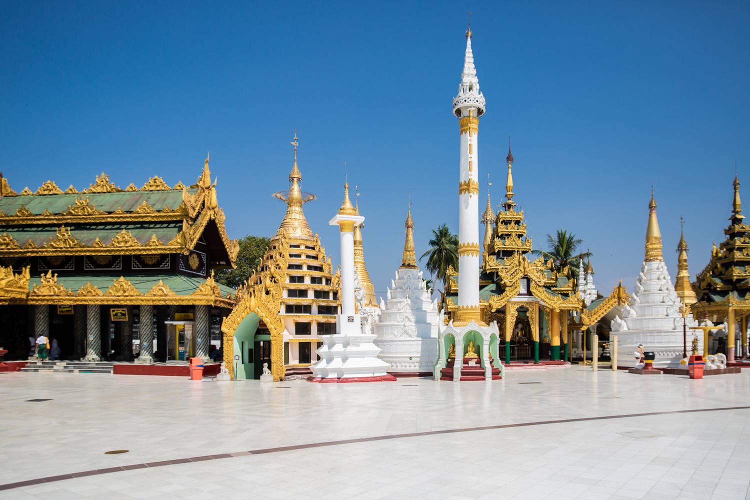Shwedagon Pagode, Buddhismus in Yangon, Myanmar (Burma) à Miro May