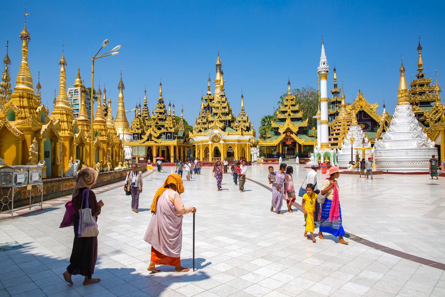 Shwedagon-Pagode in Yangon, Myanmar (Burma) à Miro May