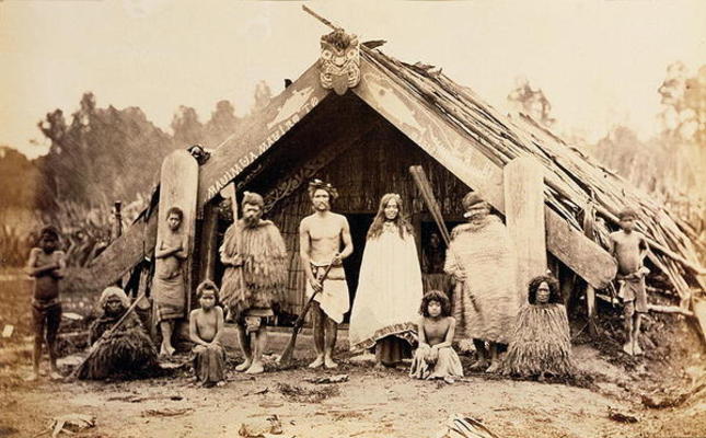 Maori Family, New Zealand, c.1880s (albu - New Zealander Photographer (19  en reproduction imprimée ou copie peinte à l\'huile sur toile