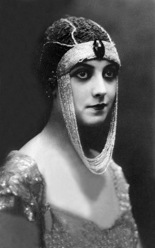 Actress Musidora pseudonym of Jeanne Roques à 