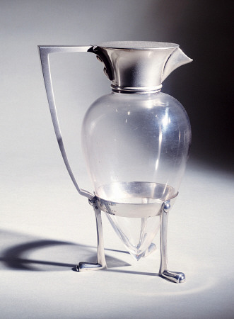 A Hukin And Heath ''Crow''s Foot''  Electroplate  And Glass Decanter  Designed By Christopher Dresse à 