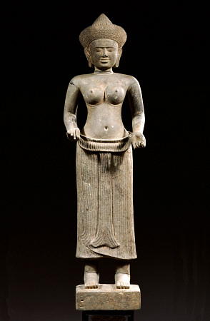 A Khmer, Angkor Vat Style, Sandstone Figure Of Uma à 