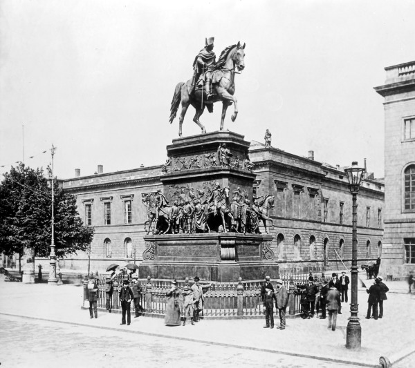 Ansicht Denkmal Friedrich d.Großen/Levy à 