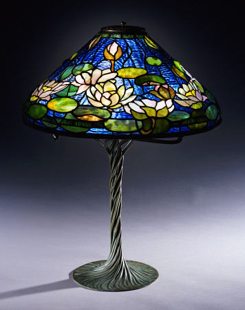 A ''Pond Lily'' Leaded Glass & Bronze Table Lamp à 