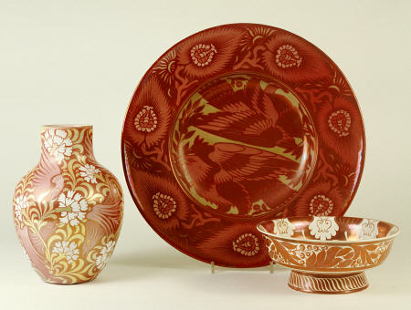 A Selection  Of Pottery Designed By William De Morgan (1839-1917) à 