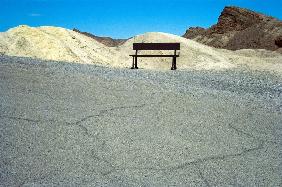 Bench and mountain (photo) 