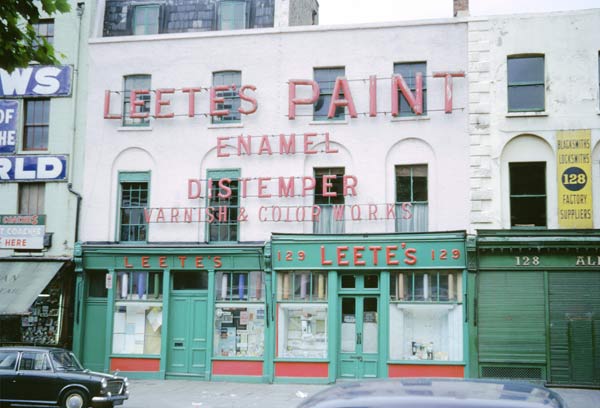 Leete''s Paint Works, Southwark, 1966 (colour photo)  à 