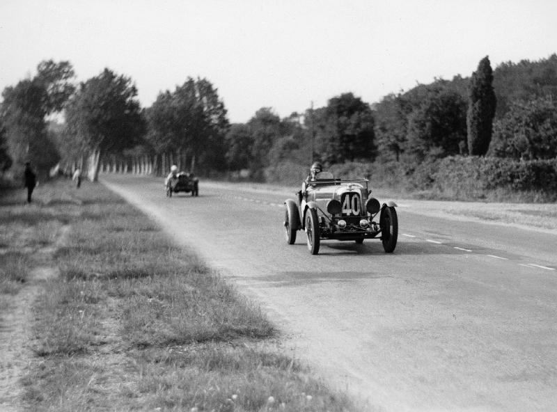 Lagonda Rapier Special, Le Mans 24 Hours. The entry of Lord Freddie de Clifford and Charles Brackenb à 