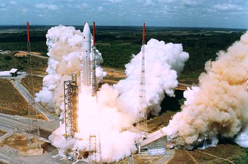 Launching of of the second Ariane-5, Kourou, French Guiana à 