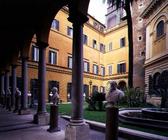 Lateral view of the 'Portico dei Busti dei Senatori' (Portico of the Senator Busts) 17th century (ph