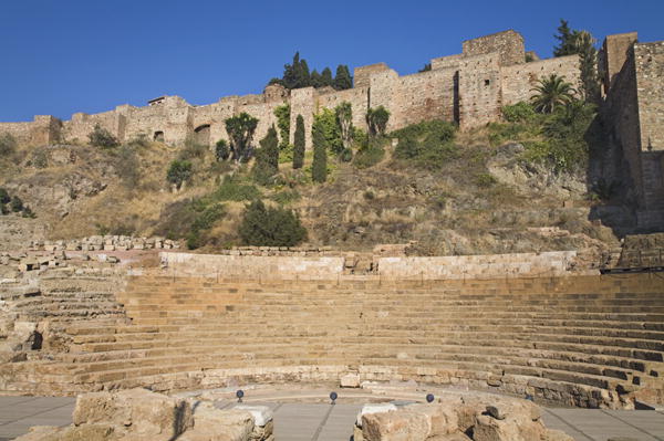 The Alcazaba and Roman Theatre (photo)  à 