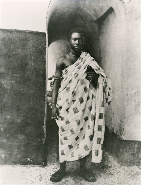 The Ashanti king; Prempeh, early twentieth century (b/w photo)  à 