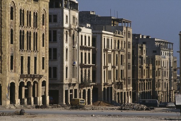 View of Beirut, 1994 (colour photo)  à 