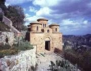 View of a church (photo)