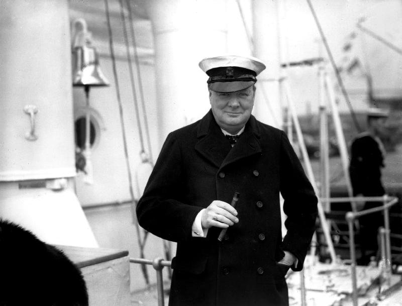 Winston Churchill receives royal fleet at Spithead on board HMS à 