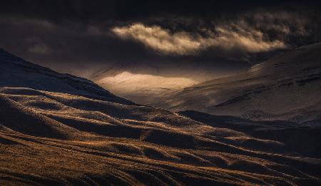 First snow for the wavy mountains