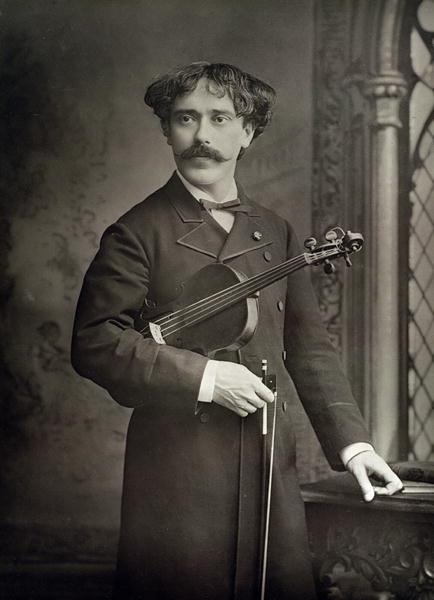 Pablo de Sarasate y Navascues (1844-1908), Spanish violinist and composer, portrait photograph (b/w  à Stanislaus Walery