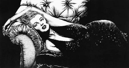 Marilyn Monroe sur le canapé