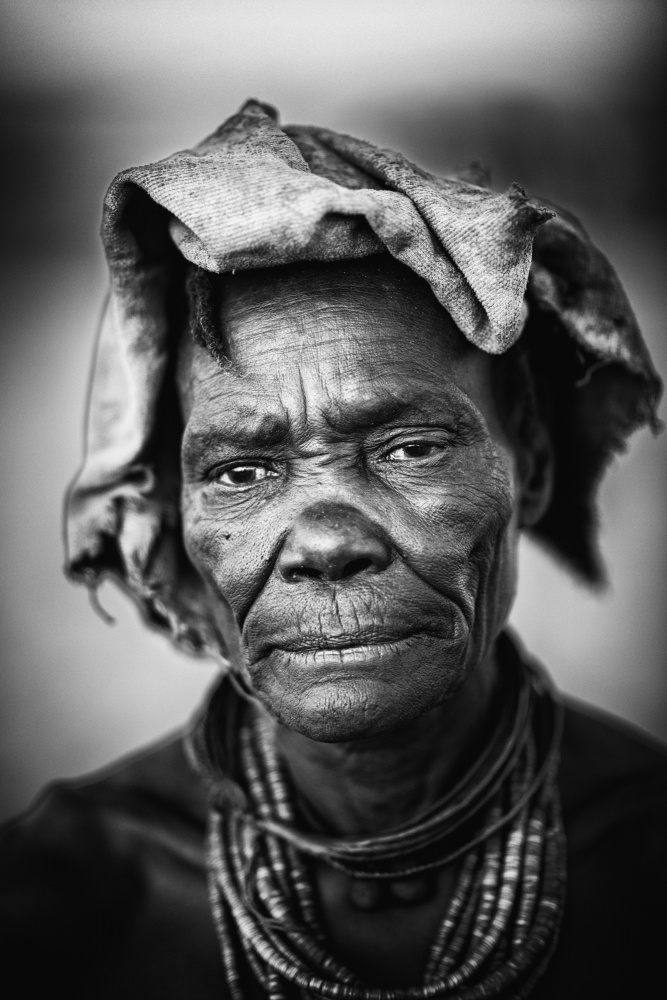 Himba matriarch à Trevor Cole