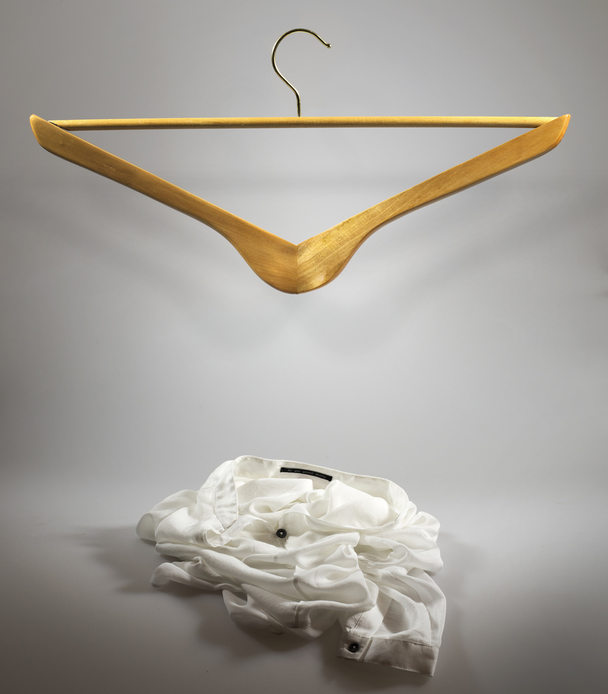 Useless series - The cloth hanger à Wieteke De Kogel