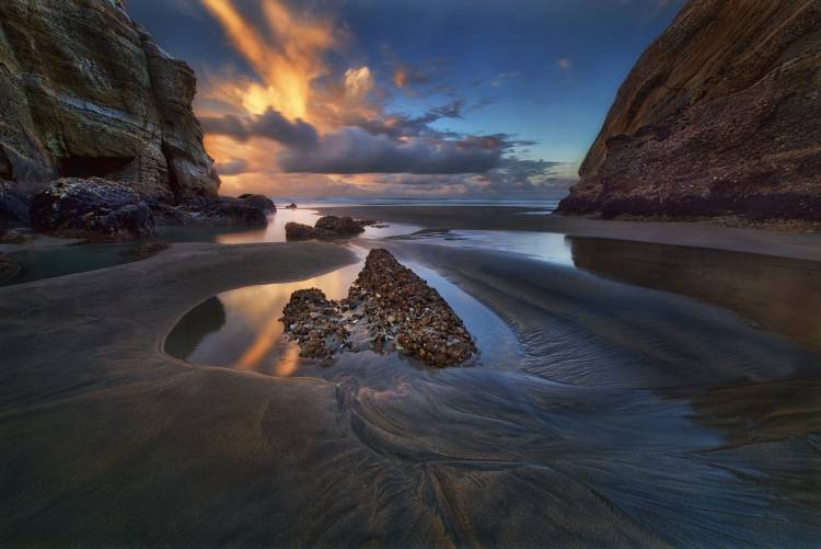 When the Tide Receded à Yan Zhang